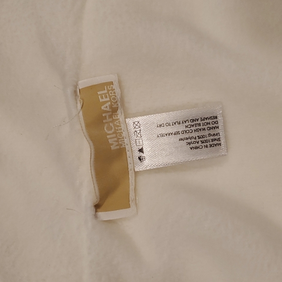 Michael Kors Fleece Lined Cable Knit Beanie Hat - Ivory Cream New - Picture 4 of 7